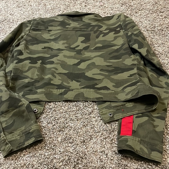 Hudson Camo Girls Jacket - Picture 2 of 4